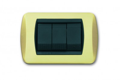 PLACCA LIVING INTERNATIONAL IN METALLO 3 POSTI - CAL